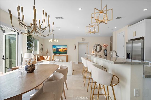 2573 Elden Avenue D, Costa Mesa, CA 92627
