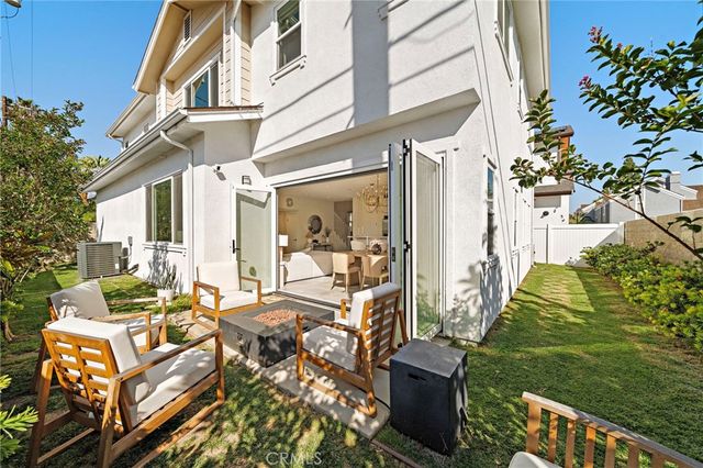 2573 Elden Avenue D, Costa Mesa, CA 92627