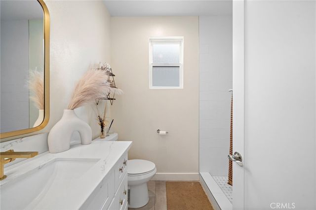 2573 Elden Avenue D, Costa Mesa, CA 92627