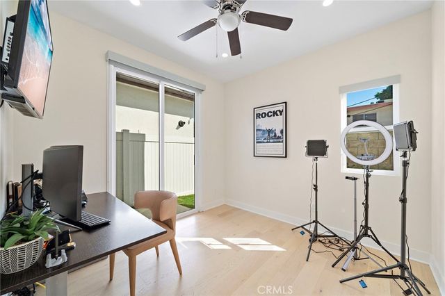 2573 Elden Avenue D, Costa Mesa, CA 92627