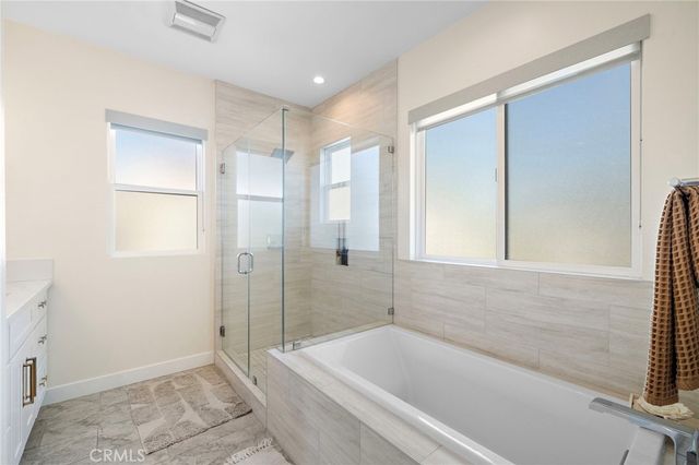 2573 Elden Avenue D, Costa Mesa, CA 92627