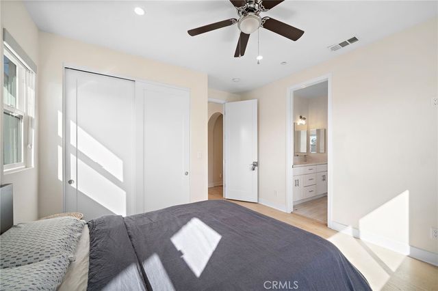 2573 Elden Avenue D, Costa Mesa, CA 92627