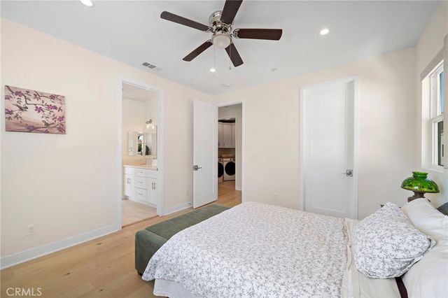 2573 Elden Avenue D, Costa Mesa, CA 92627