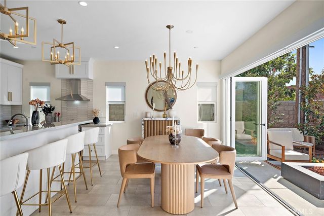 2573 Elden Avenue D, Costa Mesa, CA 92627