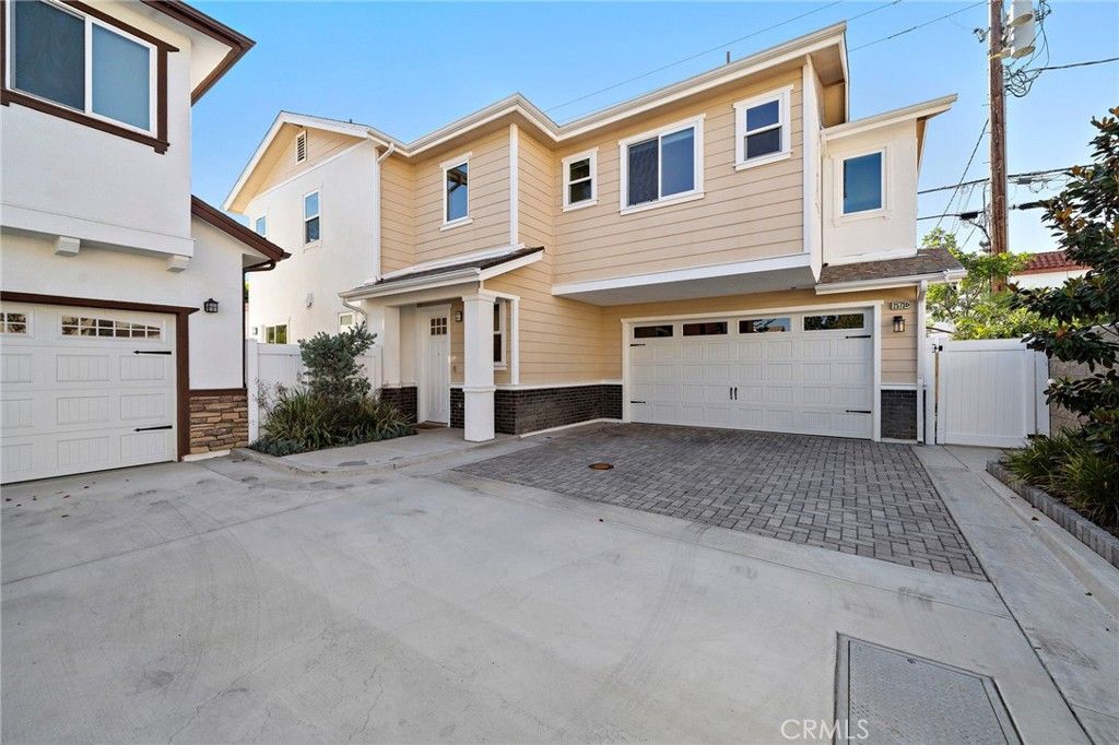2573 Elden Avenue D, Costa Mesa, CA 92627