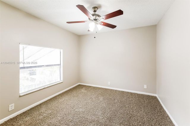 1430 W Sandpiper Cir, Pembroke Pines, FL 33026