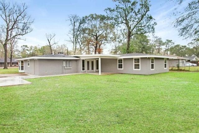 7575 Coburn Drive, Beaumont, TX 77707