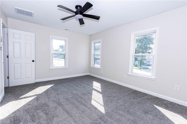 1806 Victoria BLVD, Hampton, VA 23669