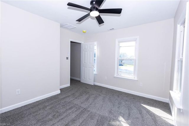 1806 Victoria BLVD, Hampton, VA 23669