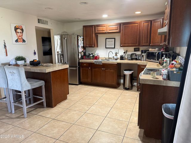 4820 N 73RD Avenue, Phoenix, AZ 85033