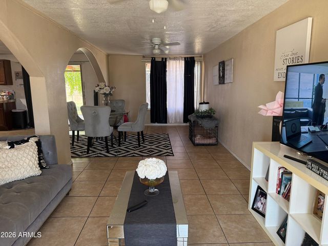 4820 N 73RD Avenue, Phoenix, AZ 85033