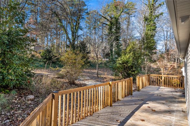 297 Sugarhill Road, Seneca, SC 29672