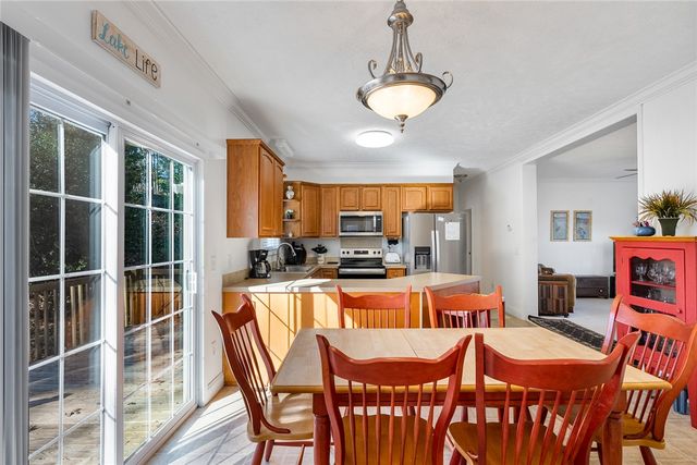 297 Sugarhill Road, Seneca, SC 29672