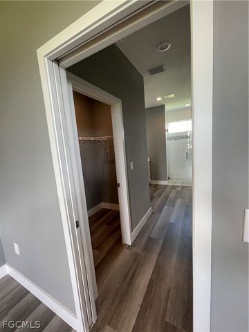 610 FLOYD AVE S, Lehigh Acres, FL 33976