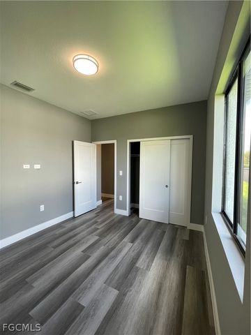 610 FLOYD AVE S, Lehigh Acres, FL 33976