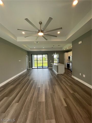 610 FLOYD AVE S, Lehigh Acres, FL 33976