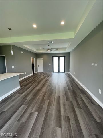 610 FLOYD AVE S, Lehigh Acres, FL 33976