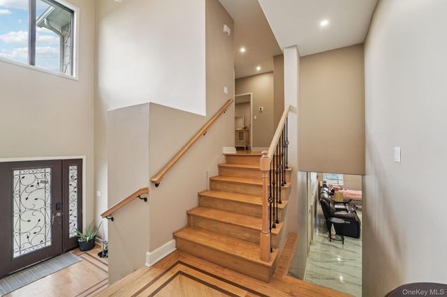 109 Bennett Rd, Newburgh, NY 12550