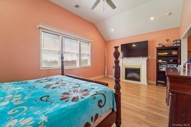 109 Bennett Rd, Newburgh, NY 12550