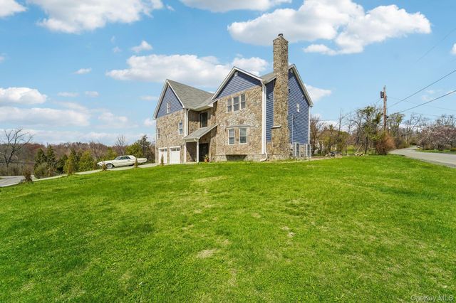 109 Bennett Rd, Newburgh, NY 12550