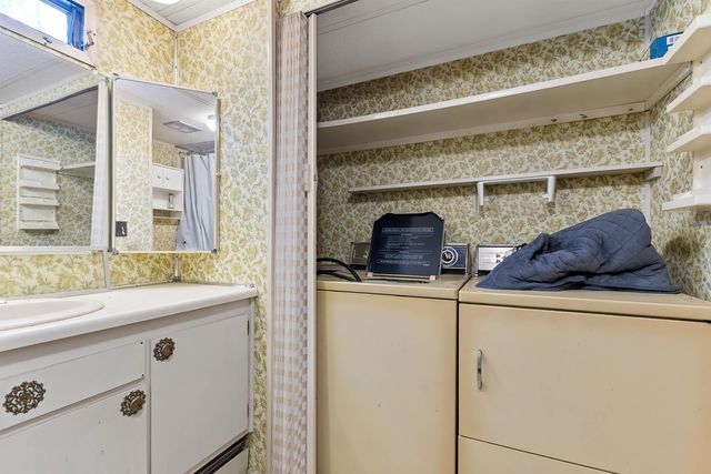 8 Stoney Brook Road, Sunapee, NH 03782