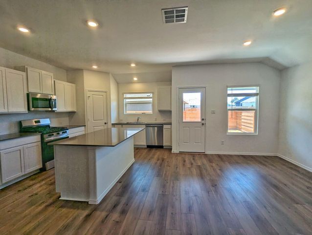 158 Gresham, Kyle, TX 78640