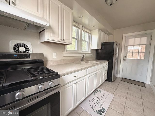 6011 EASTERN PKWY, Baltimore, MD 21206
