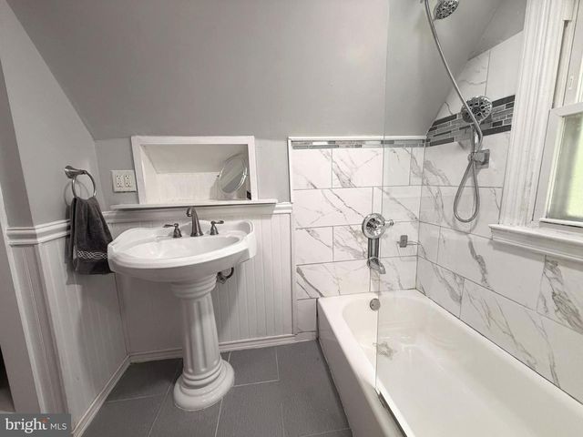 6011 EASTERN PKWY, Baltimore, MD 21206