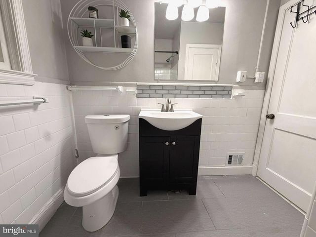 6011 EASTERN PKWY, Baltimore, MD 21206