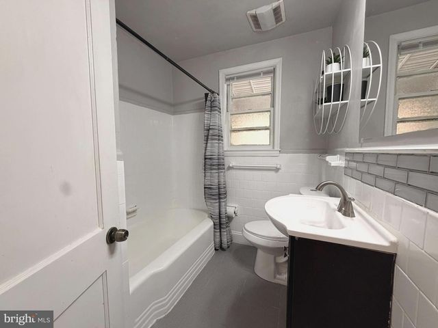 6011 EASTERN PKWY, Baltimore, MD 21206