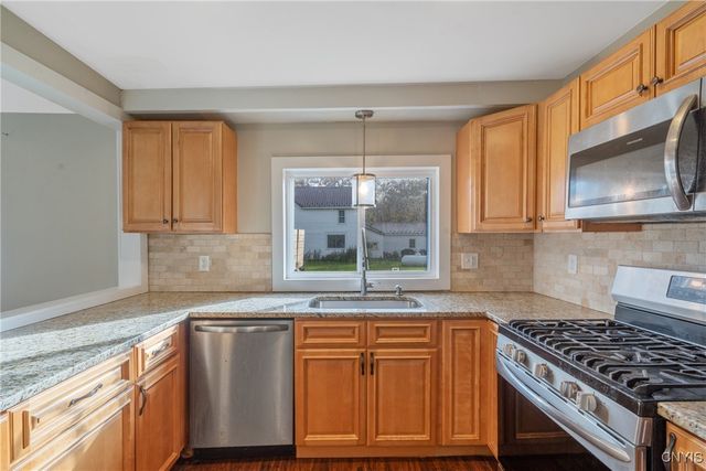 510 Lamson Road, Lysander, NY 13027