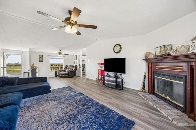 41230 Delma Road, Hempstead, TX 77445