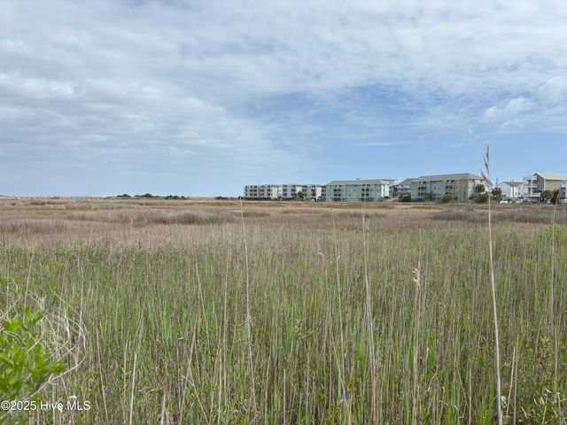 116 Virginia Avenue, Carolina Beach, NC 28428