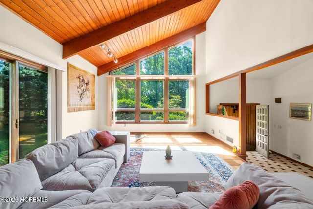 6 Sugar Lane, Holmdel, NJ 07733