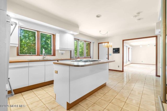 6 Sugar Lane, Holmdel, NJ 07733