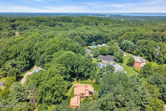6 Sugar Lane, Holmdel, NJ 07733