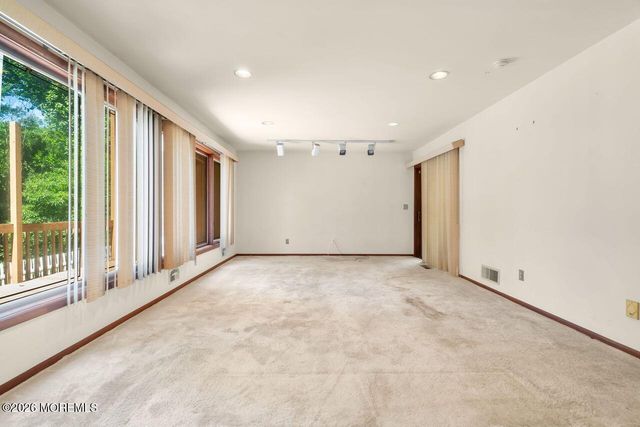 6 Sugar Lane, Holmdel, NJ 07733