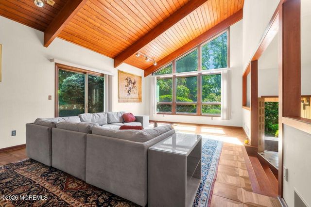 6 Sugar Lane, Holmdel, NJ 07733