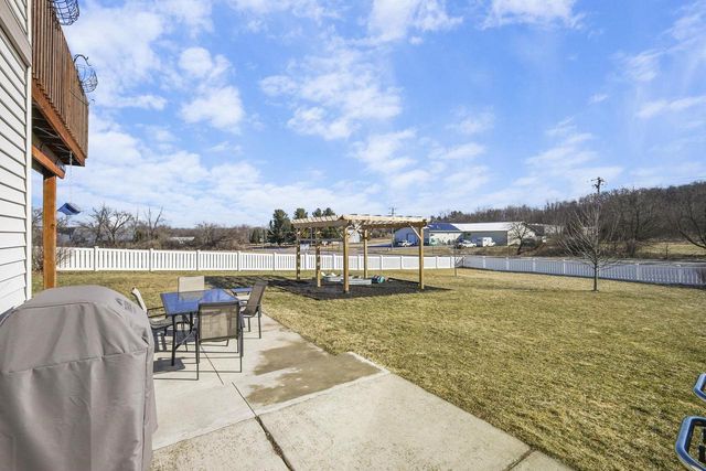 1215 Springbrook Drive, Baraboo, WI 53913