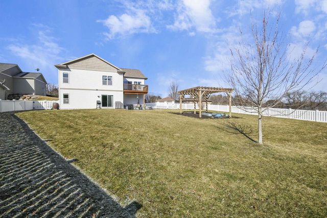 1215 Springbrook Drive, Baraboo, WI 53913