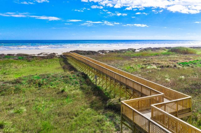 4139 King Rail Circle, Galveston, TX 77554