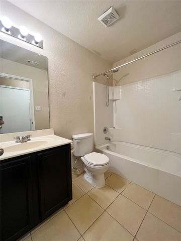 9925 Amaryllis Lane, Fort Worth, TX 76108