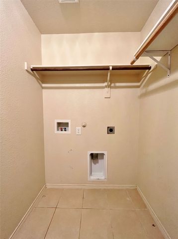 9925 Amaryllis Lane, Fort Worth, TX 76108