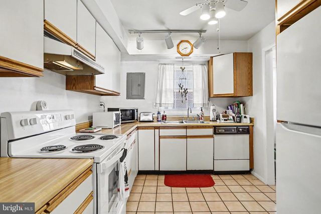 1638 DEVERS RD, York, PA 17404