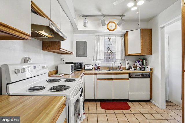 1638 DEVERS RD, York, PA 17404