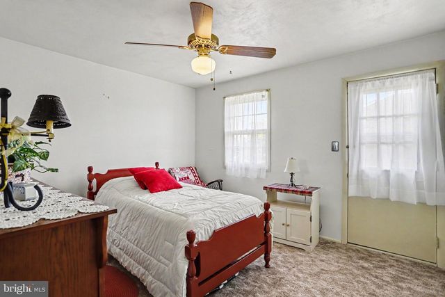 1638 DEVERS RD, York, PA 17404