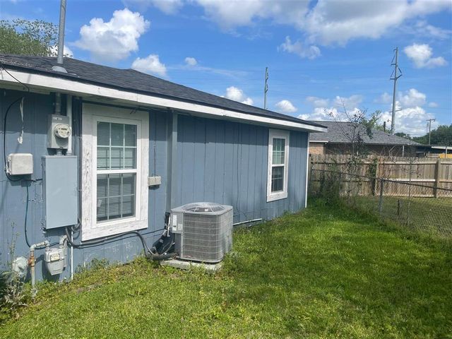 1306 Continental Boulevard, Westlake, LA 70669