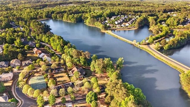 8004 Larksview Drive, Fairburn, GA 30213