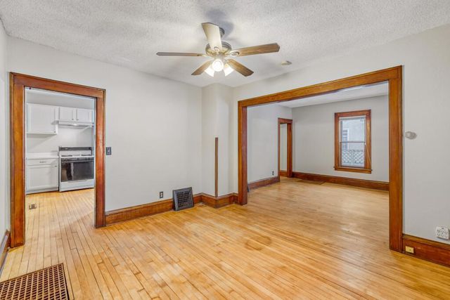 2718 Sheridan Avenue N, Minneapolis, MN 55411