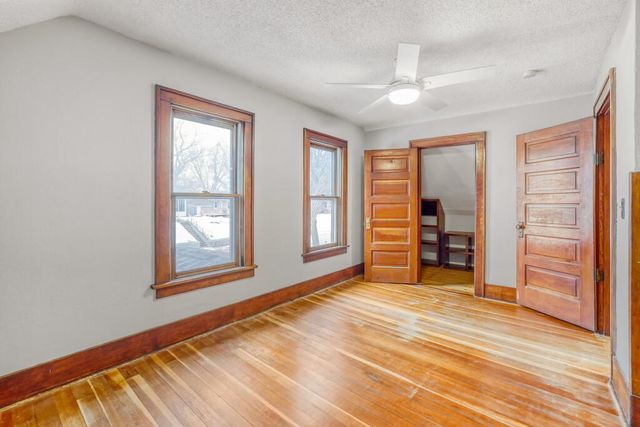 2718 Sheridan Avenue N, Minneapolis, MN 55411